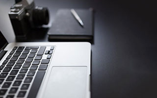 营造良好氛围，大力发展校园足球